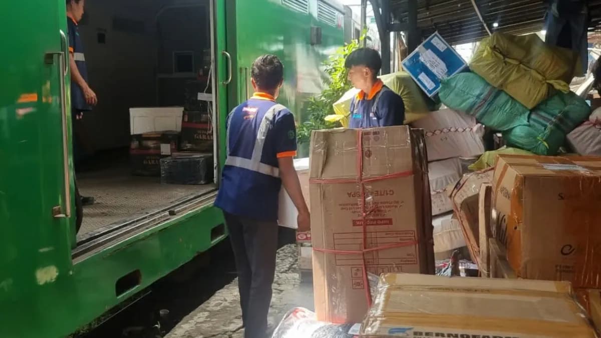 Perkuat Peran dalam Menyukseskan Momen Idulfitri 2026, KAI Logistik Kelola Pengiriman 3.133 Ton