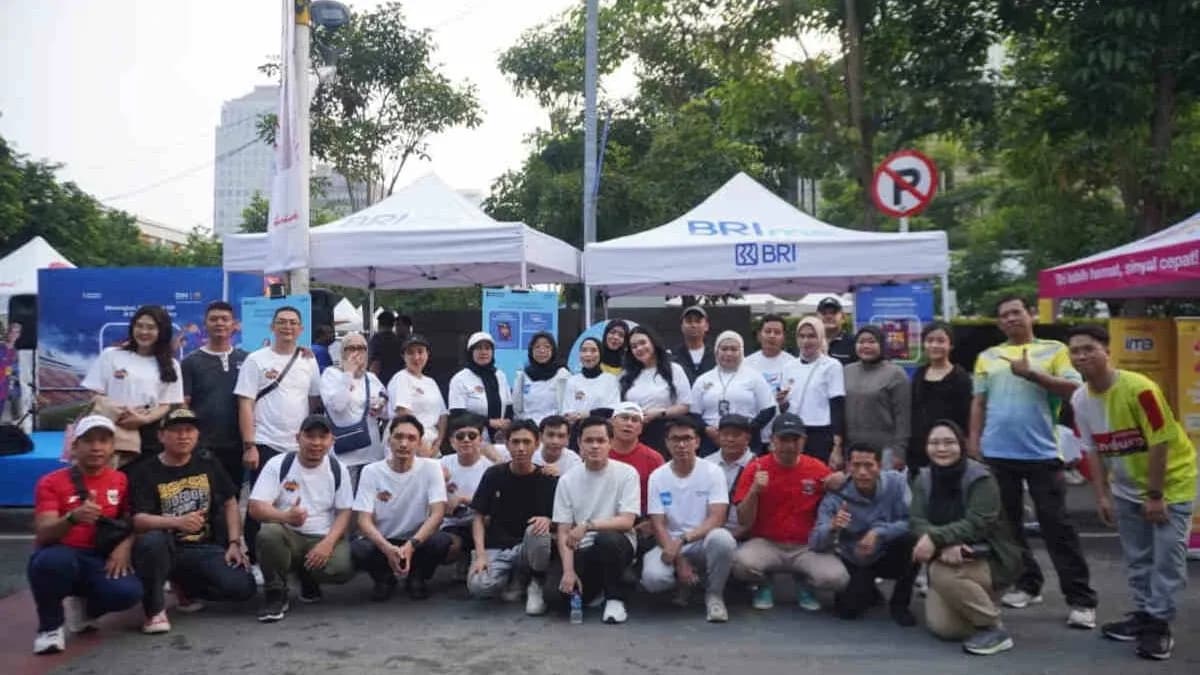BRI Jatinegara Meriahkan CFD Lewat Booth Rekening dan Kartu Debit FC Barcelona