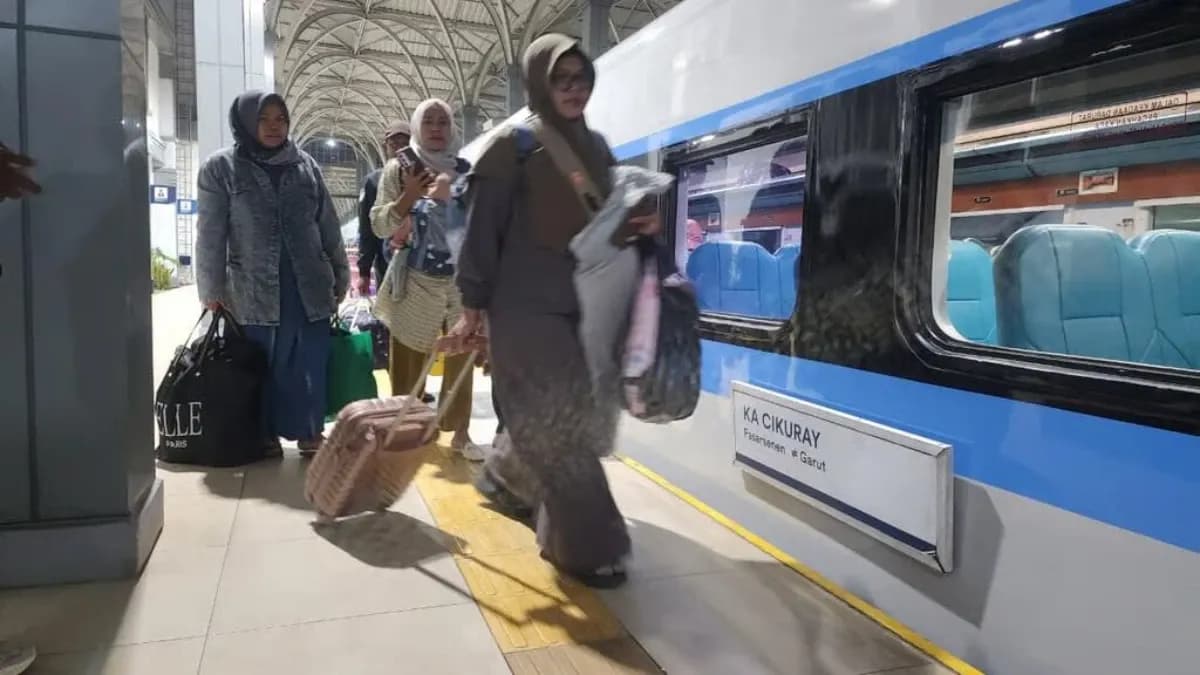 KA Cikuray Catat Okupansi 138 Persen dalam 10 Hari Operasi Rangkaian Baru