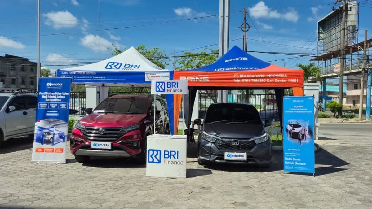 BRI Finance Tebar Promo Menarik di Mini Expo Mobil Bekas Berkualitas Bersama OLXMobbi di Dumai