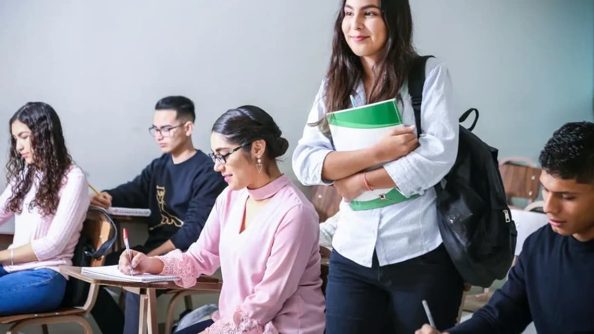 Bahasa Inggris di Kampus: Mitos atau Realita?