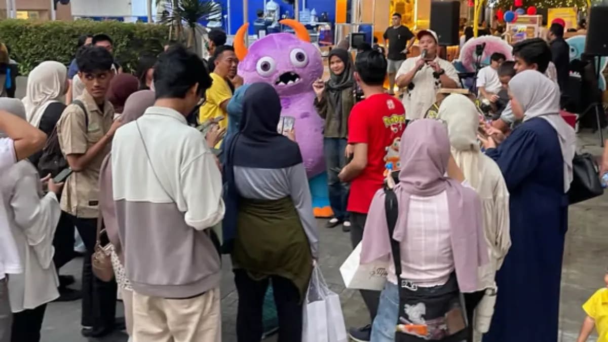 Dumdumz Bag Charm Sukses Ramaikan Pasaraya Blok M, Hadirkan Pengalaman Interaktif yang Tarik Antusiasme Ratusan Pengunjung