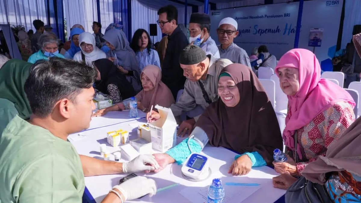 BRI BO Otista dan BRIMedika Gelar Pemeriksaan Kesehatan Gratis dalam Program CX 100 untuk Nasabah Pensiunan