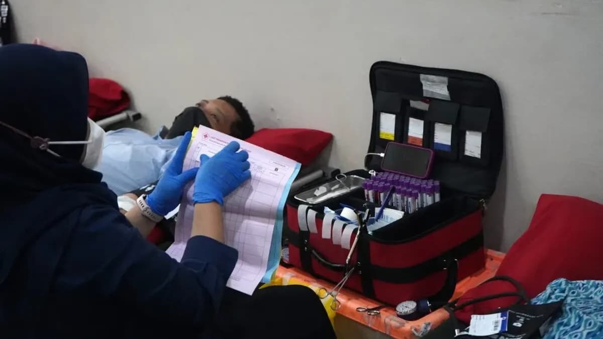 Berbagi di Hari Jadi, KAI Logistik Gelar Donor Darah untuk Sesama