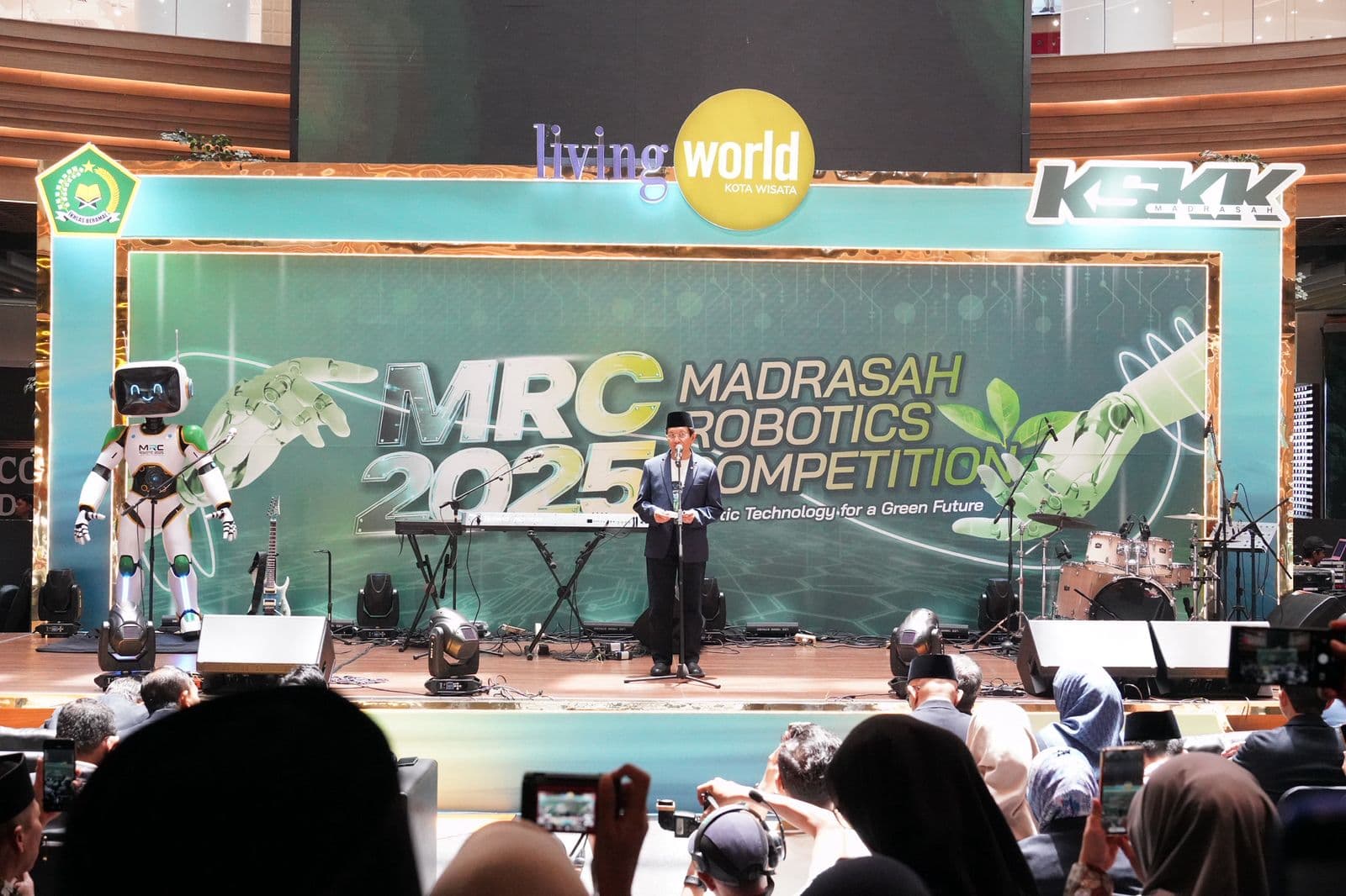 Menag Nasaruddin Dorong Siswa Madrasah Bukan Hanya Unggul dalam Agama tapi juga Teknologi